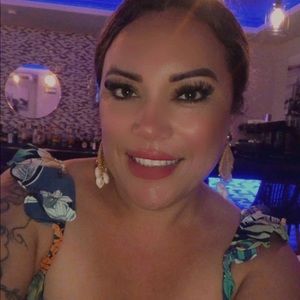 Meet your Posher, Teresa